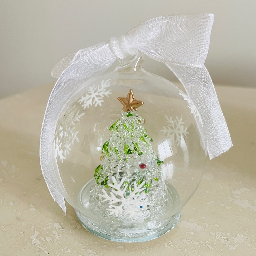 Lighted Shelf Sitter Glass Ornament Christmas Tree with Gift Box NEEDS BATTERY